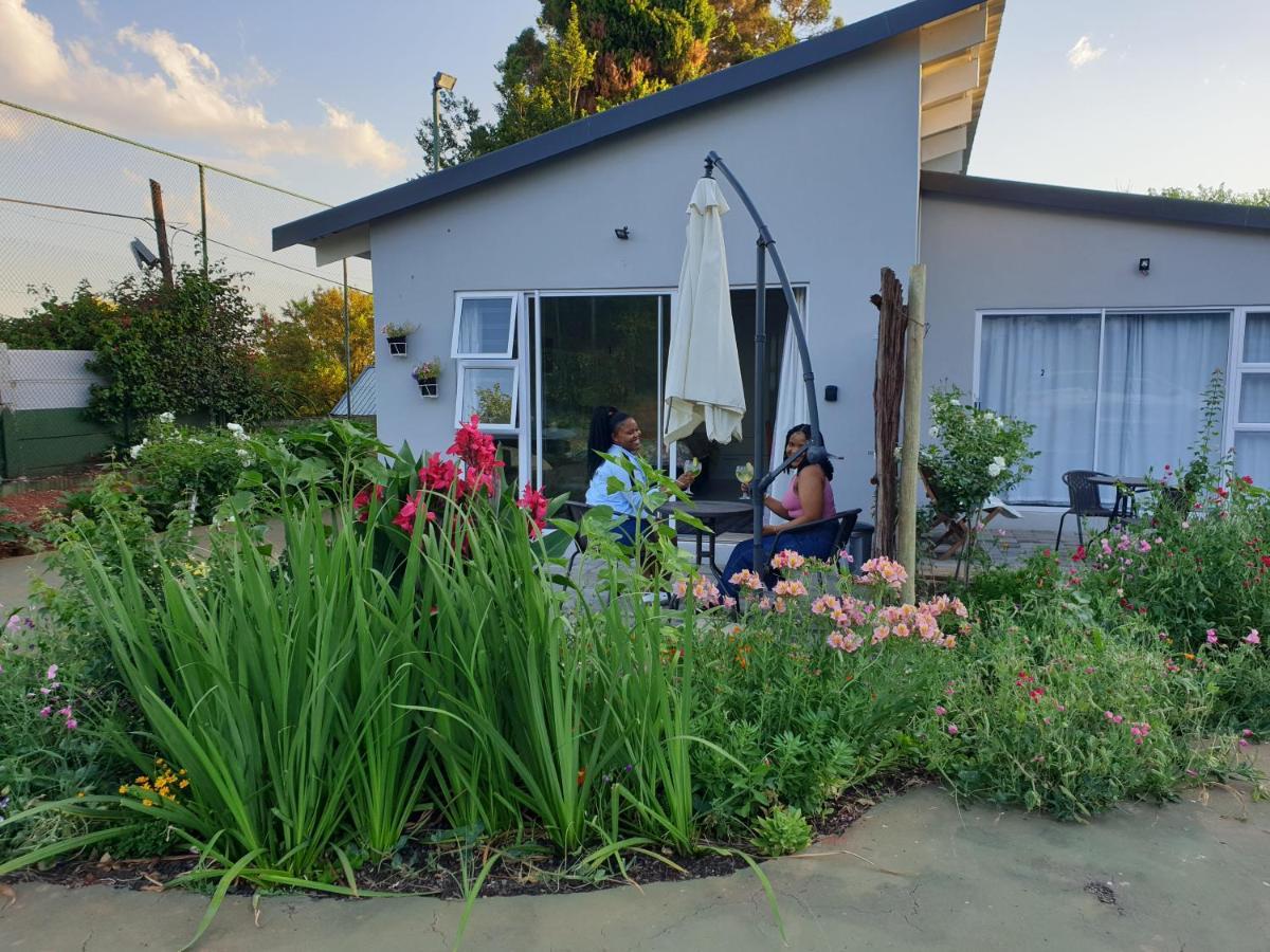 Pine Park Garden Cottages Johannesburg Exteriör bild